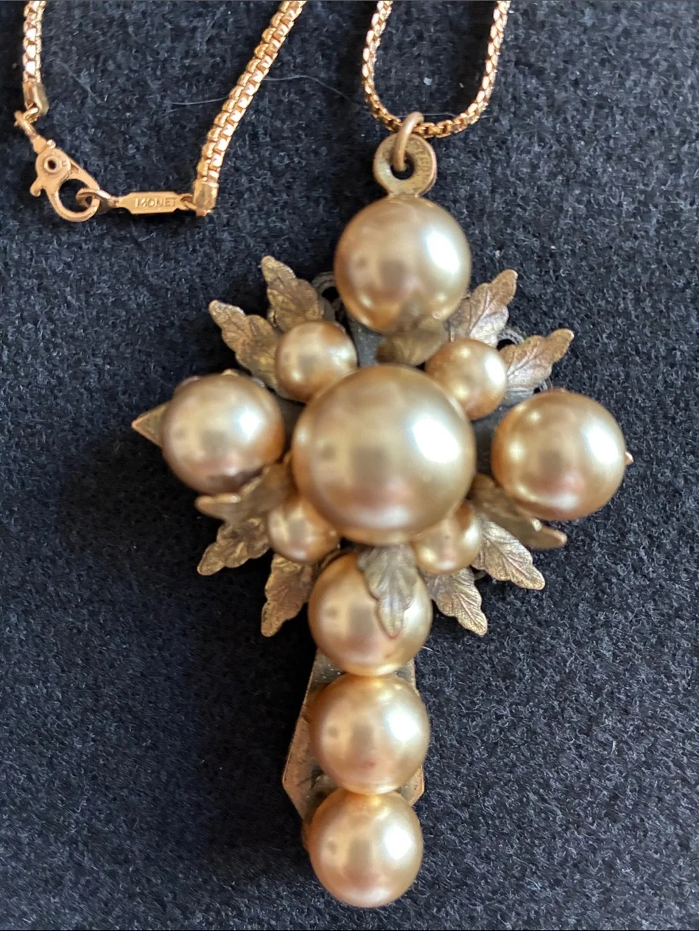 Vintage Cross Victorian Pendent Necklace Gold Tone Leaves And Large Faux Pearl